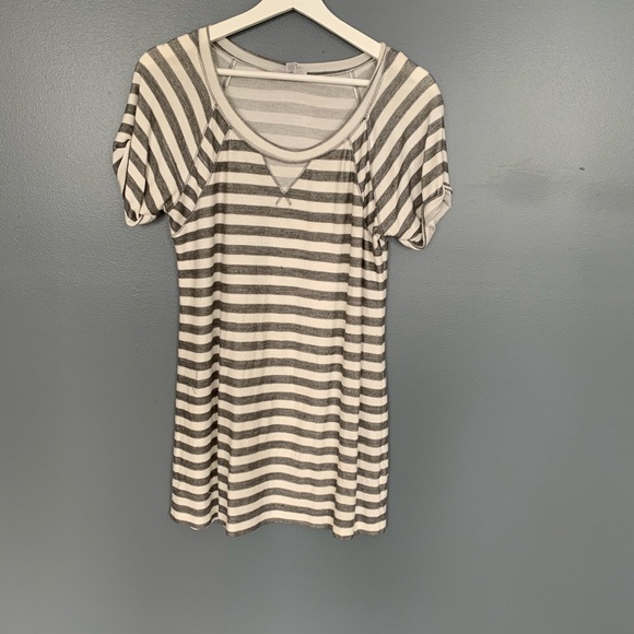 A Pea In The Pod Maternity Stripe Tee Grey Medium - Picture 1 of 7